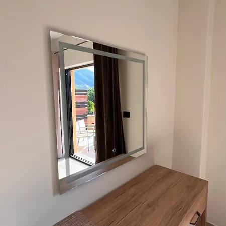 House Of Rose Apartment *